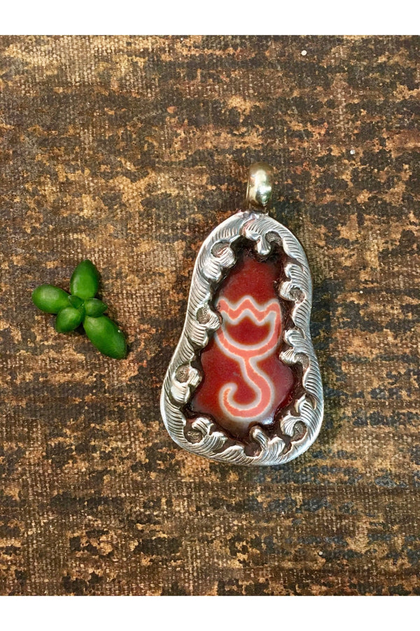 TIBETAN FIRE AGATE BUDDHA PENDANT - Little Boho Valley