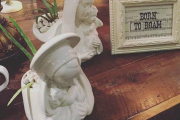 DARE TO DECORATE WITH FUNKY BOHEMIAN SUCCULENT PLANTERS - Little Boho Valley