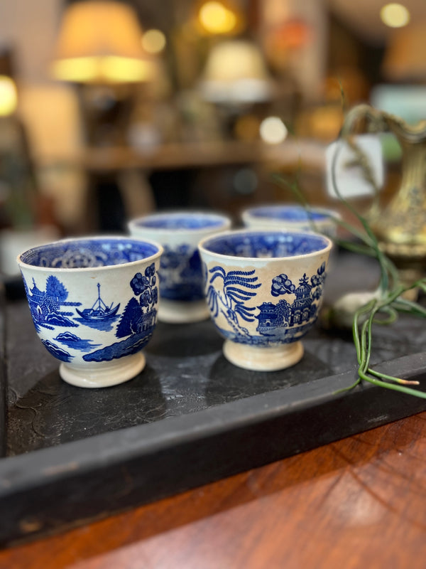Vintage Blue Willow Tea Cup Set