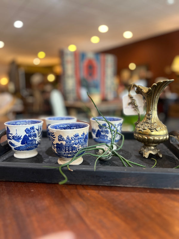 Vintage Blue Willow Tea Cup Set