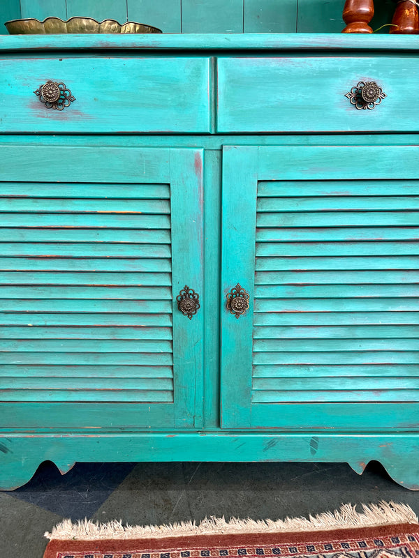 Farmhouse. Kitchen hutch