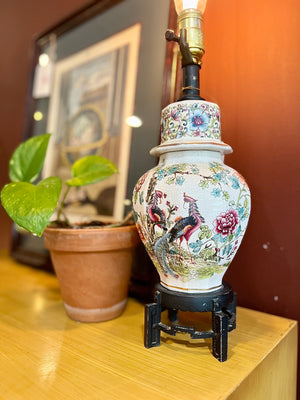 Vintage small ginger lamp