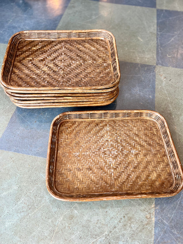 Dark wicker bamboo trays