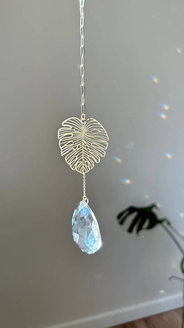 Ombra & Luce - Monstera Leaf Suncatcher, Plant Lover Wall Hanging