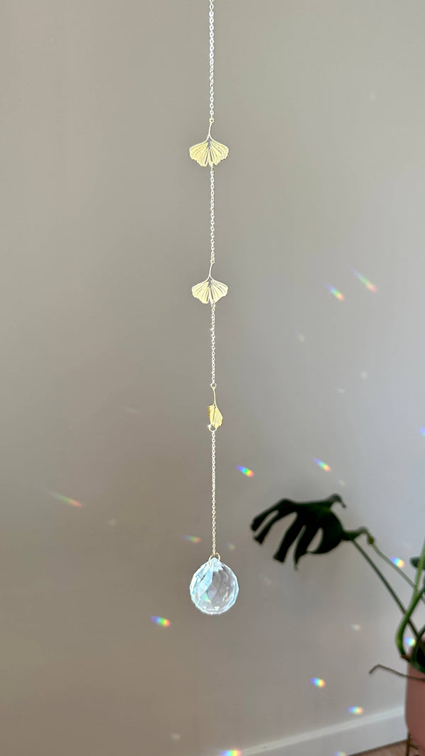 Ombra & Luce - Ginkgo Leaf Suncatcher, Wall Hanging, Dainty Rainbow Maker